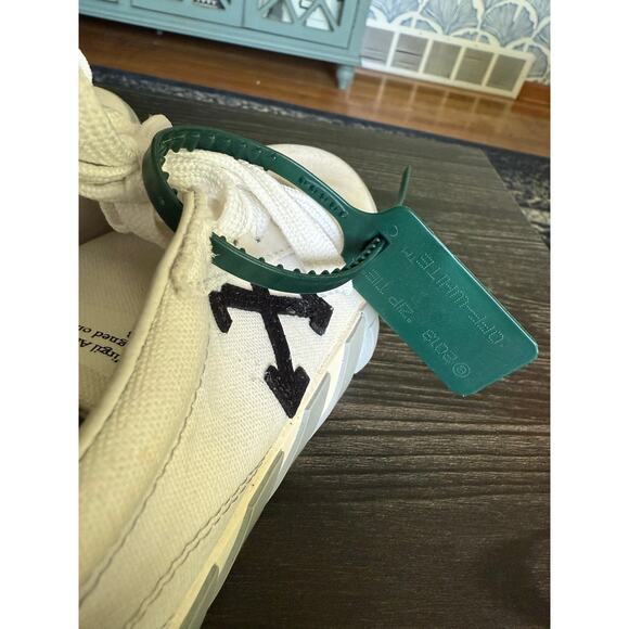 OFF-WHITE Vulcanized White & Gray Canvas Low Top Sneakers Sz. 37 - Picture 9 of 11